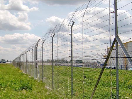 機場、高鐵等公共設(shè)施場所周界防護解決方案